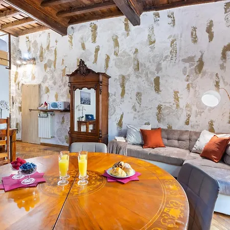 Apartment Historical Mercanti, City Center